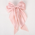 Elegante pinza para el pelo de satén rosa con lazo grande y cintas largas en fondo - Rosa (8)