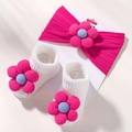 Set regalo neonato con fascia a coste rosso rosa e calzini bianchi con fiori 3D applicati - Rosso Rosa/Bianco (3C) / 3C (Set da 3 pezzi)