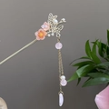 Goldener Haarschmuck mit rosa Blüten, Schmetterlingsdetails und hängenden Quasten - Schmetterling Rosa Blume Künstliche Perle Quaste (2448)