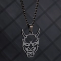 Colgante de máscara Prajna gótico punk en metal oscuro con cadena de cordón - Negro