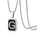 Zilveren ketting met zwarte emaille hanger voorzien van een witte hoofdletter G detail - Letter G