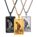 Collar con colgante de carta de Tarot de la Fuerza VIII en acabados negro, oro y plata - La Fuerza