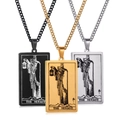 Tres collares de tarot en negro, oro y plata con el diseño de El Ermitaño - El Ermitaño