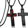 Collar de cruz de béisbol en acero negro con costuras rojas y grabado de la oración del Padre - Cruz de Béisbol (Mateo 6:9-13)