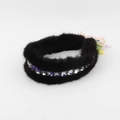 Detalle de diadema de piel de visón con cristales cuadrados y borlas de cuentas - Negro (D)