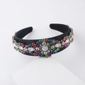 Dettaglio del cerchietto barocco con strass colorati su imbottitura di velluto - Stile Strass Colorato in Velluto Nero (B)