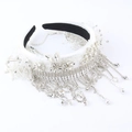 Diadema de lujo con flecos de pedrería, encaje blanco y elegantes detalles de flores de cristal - Estilo Encaje Blanco Barroco