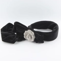 Cerchietto di lusso in velluto nero con elegante decorazione a rosa 3D in strass argento - Nero (Rosa di Strass Argento)