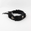 Dettaglio cerchietto in peluche nero con fiori di cristallo e nappe di perline nere - Stile Nappa Strass Fiore Lusso Nero (C)