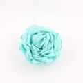 Dettaglio macro di petali di rosa in tessuto verde menta per accessori per capelli DIY - Stile H Verde Menta (10-11cm)