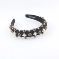 Diadema barroca retro con perlas blancas y cristales sobre base de terciopelo negro - Negro