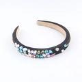 Diadema acolchada de lujo con pedrería de colores y cadena dorada para fiestas glamorosas - Negro (C)