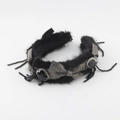 Detalle de diadema de piel de mink con lazo de strass y cuentas de cristal colgantes - Estilo Cristal Negro (B灰色钻)