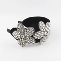 Cerchietto barocco in velluto nero con due grandi decorazioni floreali di cristalli - Fiori di Strass Trasparenti / Nero