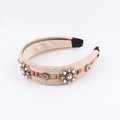 Detalle de diadema boho tejida con perlas, pedrería y piedras rojas - Estilo Tejido Rosa (C)