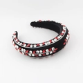 Detalle de la diadema barroca con cristales rojos y pedrería sobre terciopelo negro - Negro Con Strass Rojos Y Blancos (C)