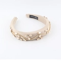 Detail of handmade baroque headband with champagne rhinestones and gold chain links - Beige