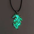 Lichtgevende draak hanger ketting met groen gloeiend metaal en zwart koord - Enkele Hanger Vlam Draak Zilver Geel Groen