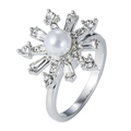 Rotating snowflake ring with center pearl and sparkling cubic zirconia stones - Adjustable Open / Snowflake with Pearl Style / Artificial Pearl Snowflake Silver Tone