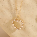 Collana con ciondolo a cuore con perle e placcatura in oro 14K su catena a maglie O - Cuore di Perla (XL2188-1)