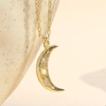 Collar de luna dorada con circonitas blancas y piedra de ópalo en cadena fina - Estilo de Ópalo Estrella Luna Creciente Color Oro 14K (XL0185)