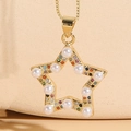 Collar con colgante de estrella, circonitas de colores y perlas para mujeres - Estrella de Cinco Puntas Hueca (XL3508)