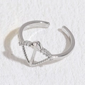 Bague ouverte argentée minimaliste avec triangle géométrique et zircons scintillants - Flèche à Travers Le Cœur (JZ0237) - Argent
