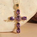 Collar con colgante de cruz de piedras de circón púrpura y baño de oro de 14K - Púrpura