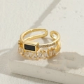 Anello a doppio strato placcato oro 14K con gemma nera rettangolare e zirconi bianchi - Zircone Bianco e Nero