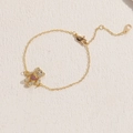Elegantes, 14K vergoldetes Armband mit Bärenanhänger und herzförmigem rotem Zirkon - Rosenrot