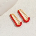 Golden safety pin earrings with red enamel finish for a vibrant dopamine style - Red