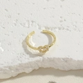 Anillo ajustable dorado con corazón hueco, circonitas y banda textura bambú - Anillo Corazón Hueco (Oro 14K)