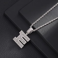 Détail du pendentif lettre E hip hop avec zircone et chaîne corde sur boîte noire - Argent (Style E)