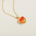 Collier doré avec pendentif en forme de cœur et pierre dégradée orange et vert - Style Cœur Dégradé