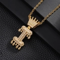 Détail du collier pendentif lettre couronne en or hip hop avec pavé de zircons - Lettre I (Or)