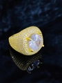 Lussuoso anello hip hop placcato in oro con una grande pietra centrale in zirconia - US 7 / Oro