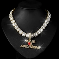 Chaîne dorée glacée avec pendentif HAVE A GIRLFRIEND et détail de cœur rouge élégant - Style A Avec Collier (HAVE A GIRLFRIEND) / Or