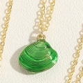 Λήψη macro από πράσινο σμάλτο μενταγιόν κοχύλι σε λεπτή χρυσή αλυσίδα λαιμού - Πράσινο (XL3310-2MA1-8)
