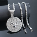 Dettaglio del ciondolo Capricorno argento con cristalli e catena a corda da 5mm - Capricorno d'argento / Catena a treccia