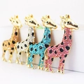 Funkelnde Giraffen-Schlüsselanhänger in Gold, Silber, Blau und Rosa mit Kristallbesatz - Zufällige Farbe