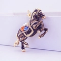 Farbenfroher Pegasus Schlüsselanhänger mit Strasssteinen und schwarzer Emaille - 13.4x6.5cm / Schwarz