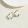 Pendientes en forma de C de resina con textura de mármol gris y acabado oro - Blanco Tinta (MA1-8)