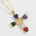 Detalle de colgante de cruz con piedras de corazón y emblema de la Virgen María - Multicolor (XL3175)