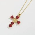 Elegante collar de cruz dorada con piedras de corazón rojas y medalla de María - Rojo (XL3175)