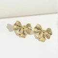 Elegantes pendientes de lazo dorados con textura de metal cepillado y baño de oro de 14K - Lazo Texturizado (ES2827-4)
