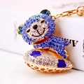 Portachiavi con orsetto di cristallo scintillante con strass blu e base in lega dorata - 11.9x4.6cm / Blu