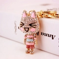 Porte-clés chat scintillant serti de strass avec émail rose et placage en or - Rose