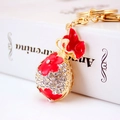Porte-clés porte-bonheur en émail rouge avec fleurs serties de cristaux étincelants - Rose Rouge