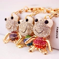 Porte-clés grenouille en strass scintillants aux dégradés de cristaux et métal doré - Couleur Aléatoire