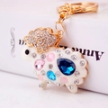 Porte-clés mouton mignon avec strass cœur bleu et chaîne dorée pour accessoire de sac femme - Blanc